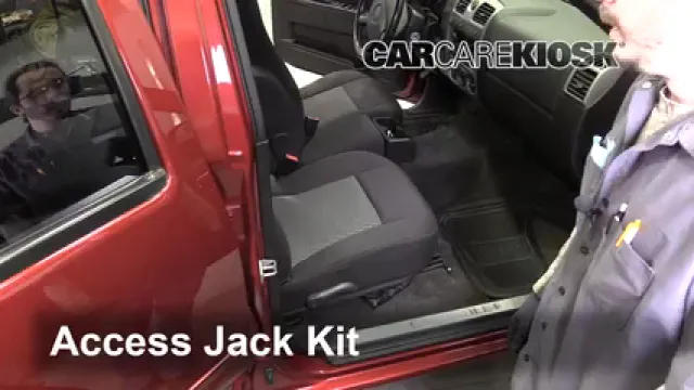 2011 Chevrolet Colorado LT 3.7L 5 Cyl. Crew Cab Pickup Monter sur cric Utiliser le cric pour lever la voiture